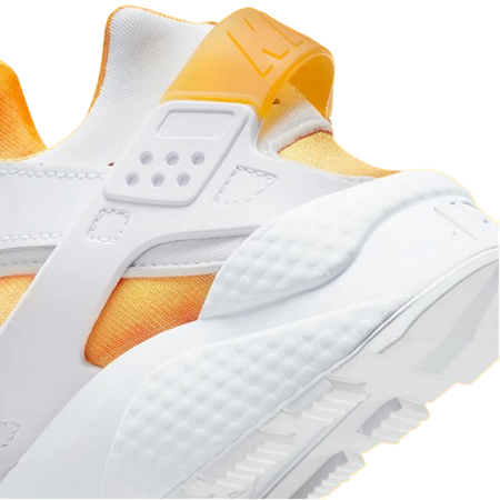 W NIKE HUARACHE