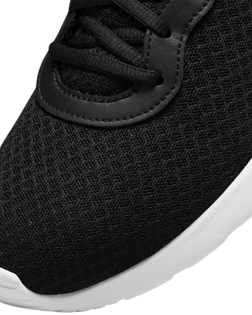 NIKE WMNS TANJUN FLYEASE