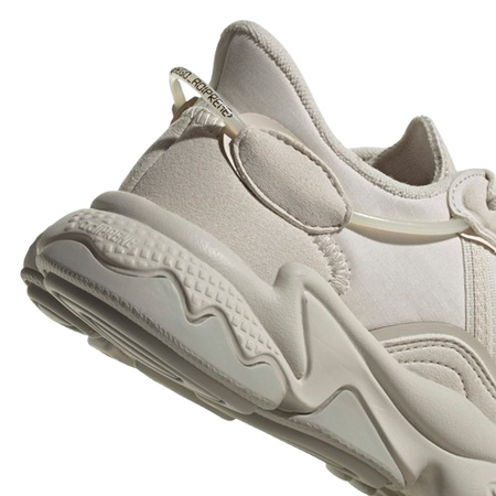 ADIDAS OZWEEGO