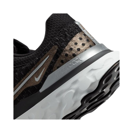 W NIKE REACT INFINITY RUN FK 3