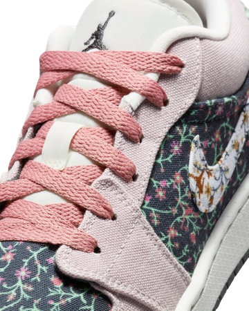 NIKE AIR JORDAN 1 LOW SE (GS)