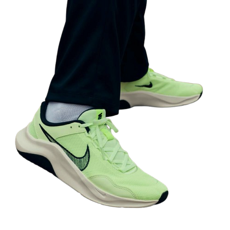 NIKE LEGEND ESSENTIAL 3 NN