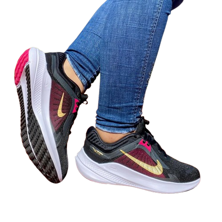 WMNS NIKE QUEST 5