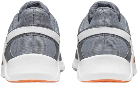 NIKE LEGEND ESSENTIAL 2