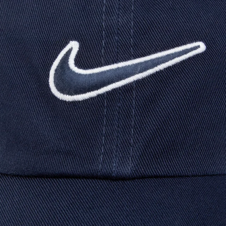 CZAPKA Z DASZKIEM NIKE SPORTSWEAR HERITAGE