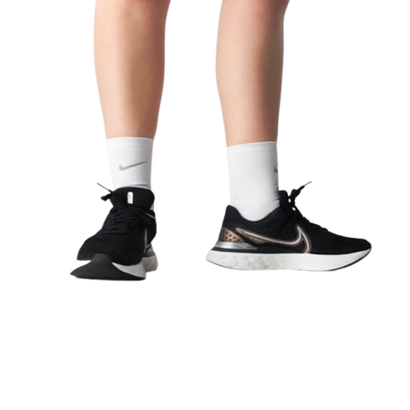 W NIKE REACT INFINITY RUN FK 3