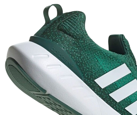 ADIDAS SWIFT RUN 22