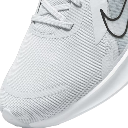 NIKE QUEST 5