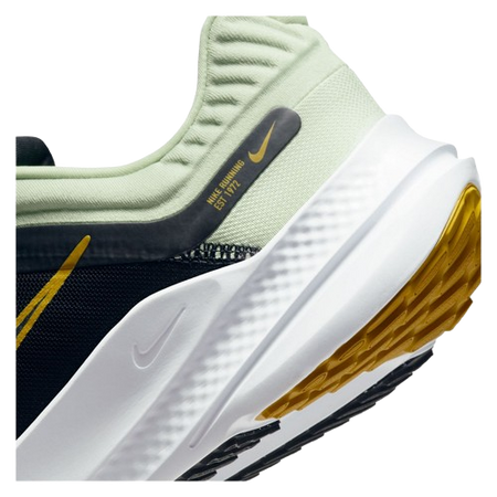 NIKE QUEST 5