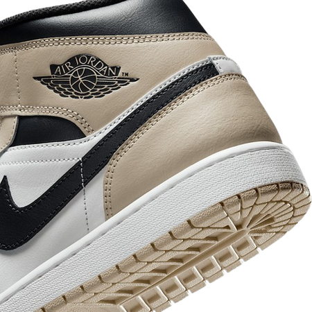 NIKE AIR JORDAN 1 MID