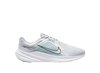 NIKE QUEST 5