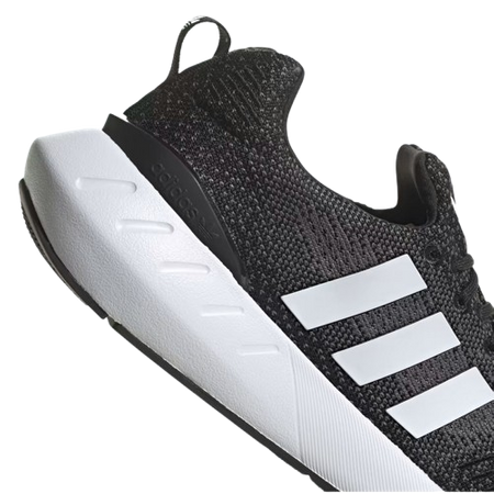 ADIDAS SWIFT RUN 22