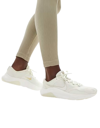 NIKE W LEGEND ESSENTIAL 3 NN PRM