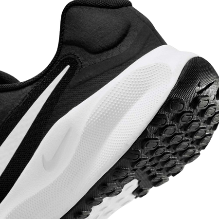 NIKE REVOLUTION 7